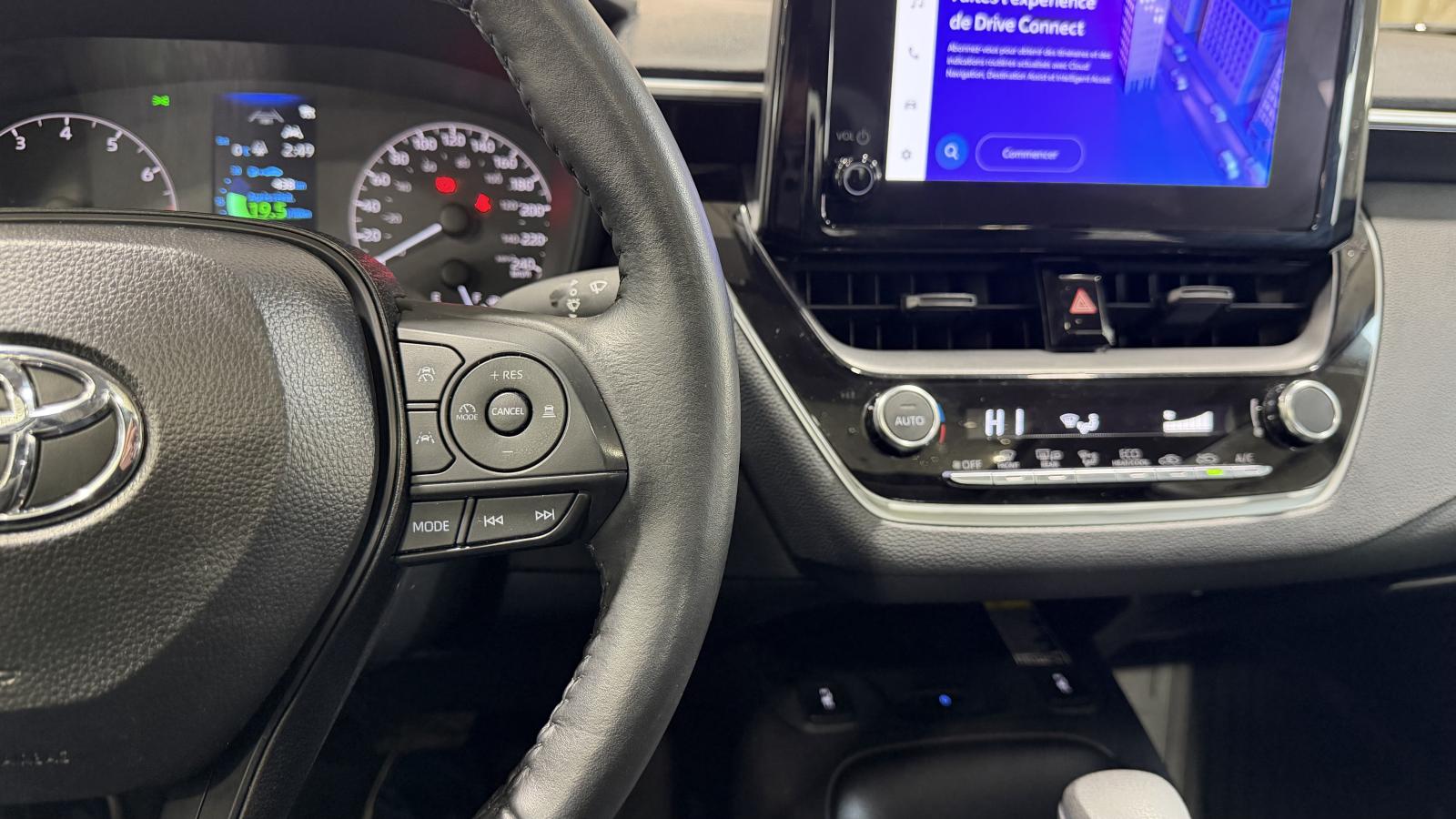 2025 Toyota Corolla - Image 30