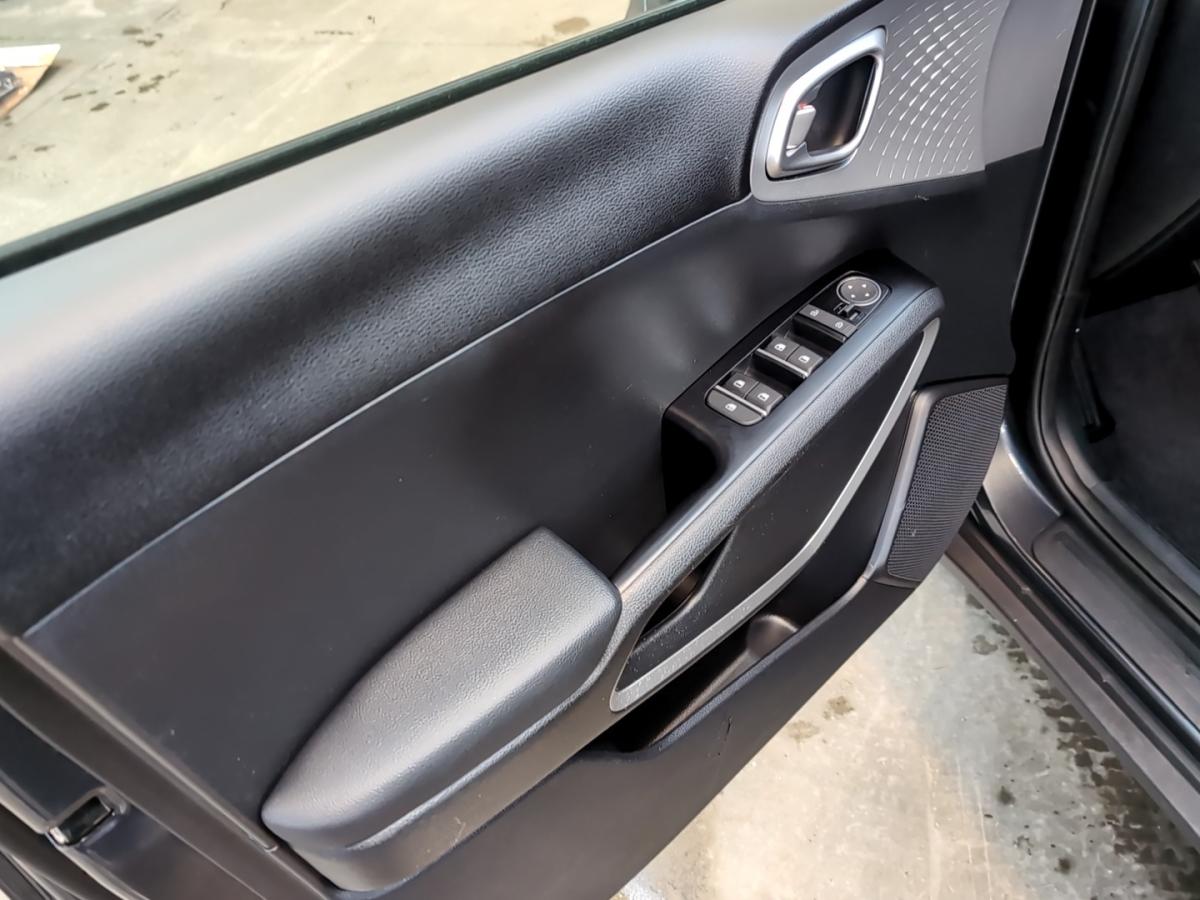 2023 Kia Soul - Image 17