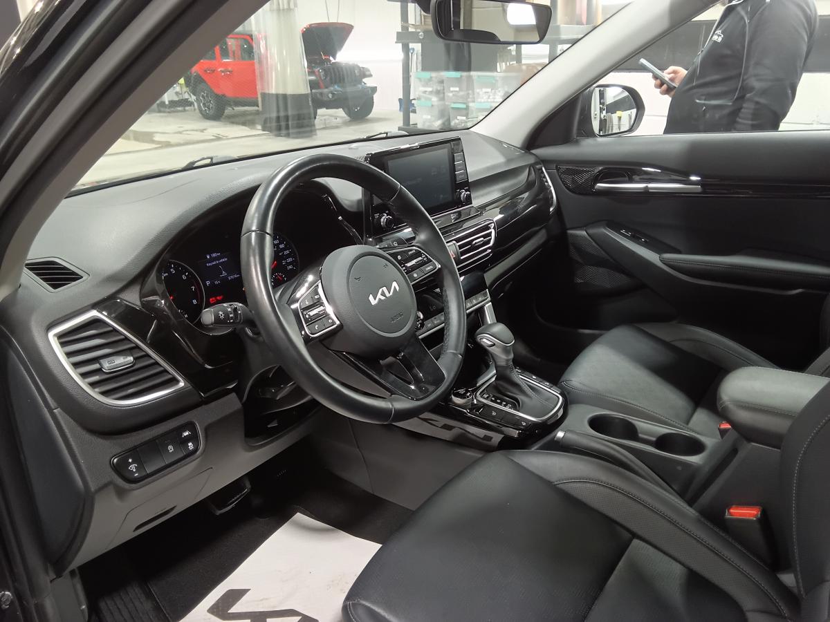 2023 Kia Seltos - Image 14