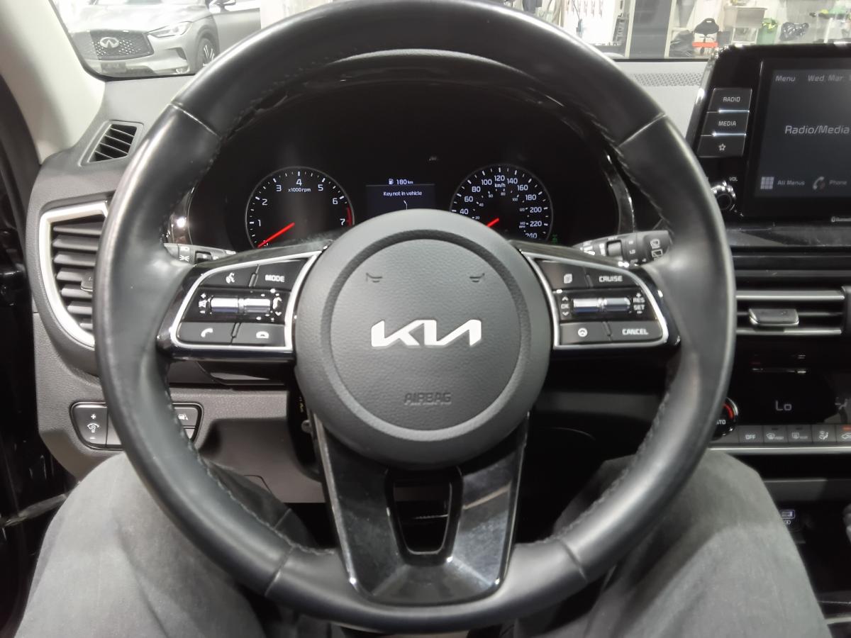 2023 Kia Seltos - Image 15