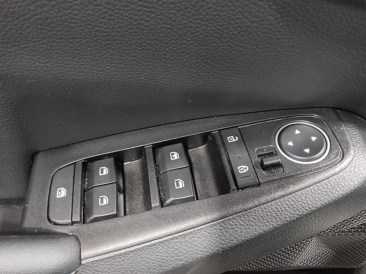 2023 Kia Seltos - Image 26