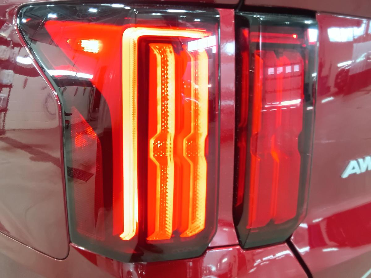 2022 Kia Sorento - Image 11