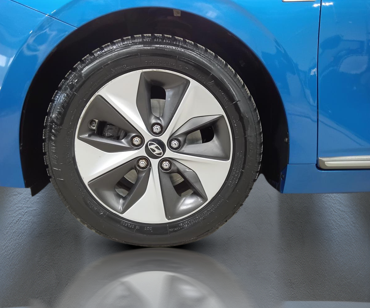 2018 Hyundai IONIQ Electric - Image 6