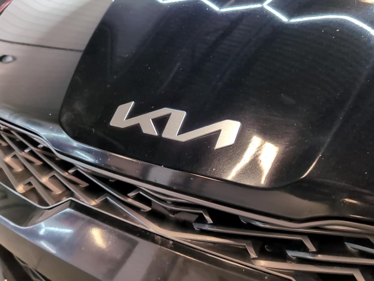 2022 Kia K5 - Image 10