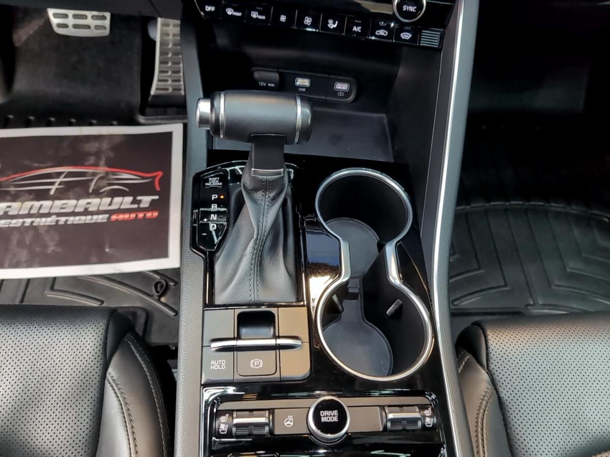 2022 Kia K5 - Image 16