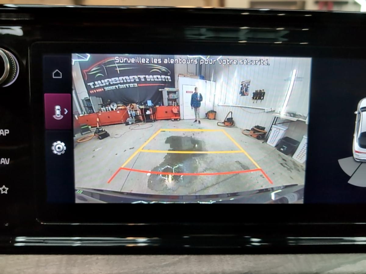 2022 Kia K5 - Image 18