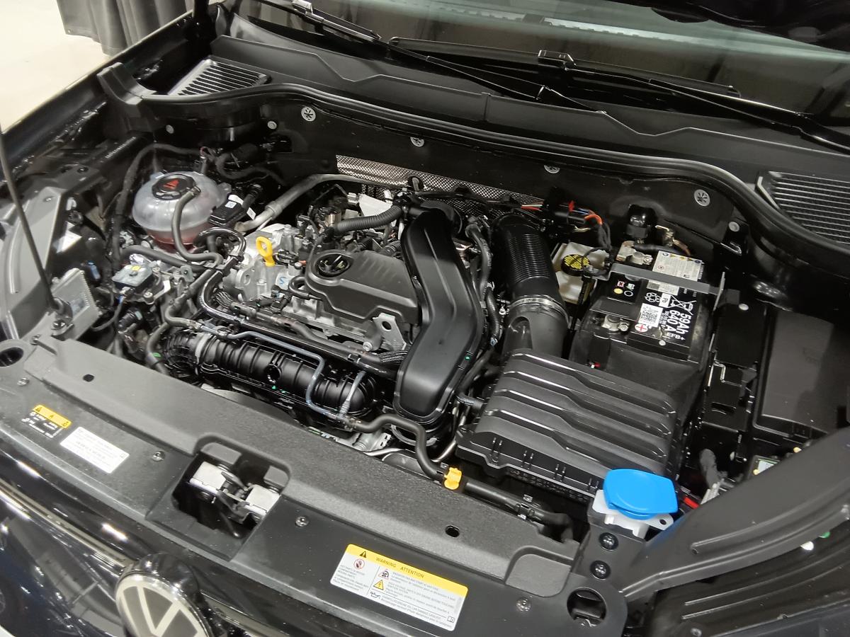 2025 Volkswagen Taos - Image 7