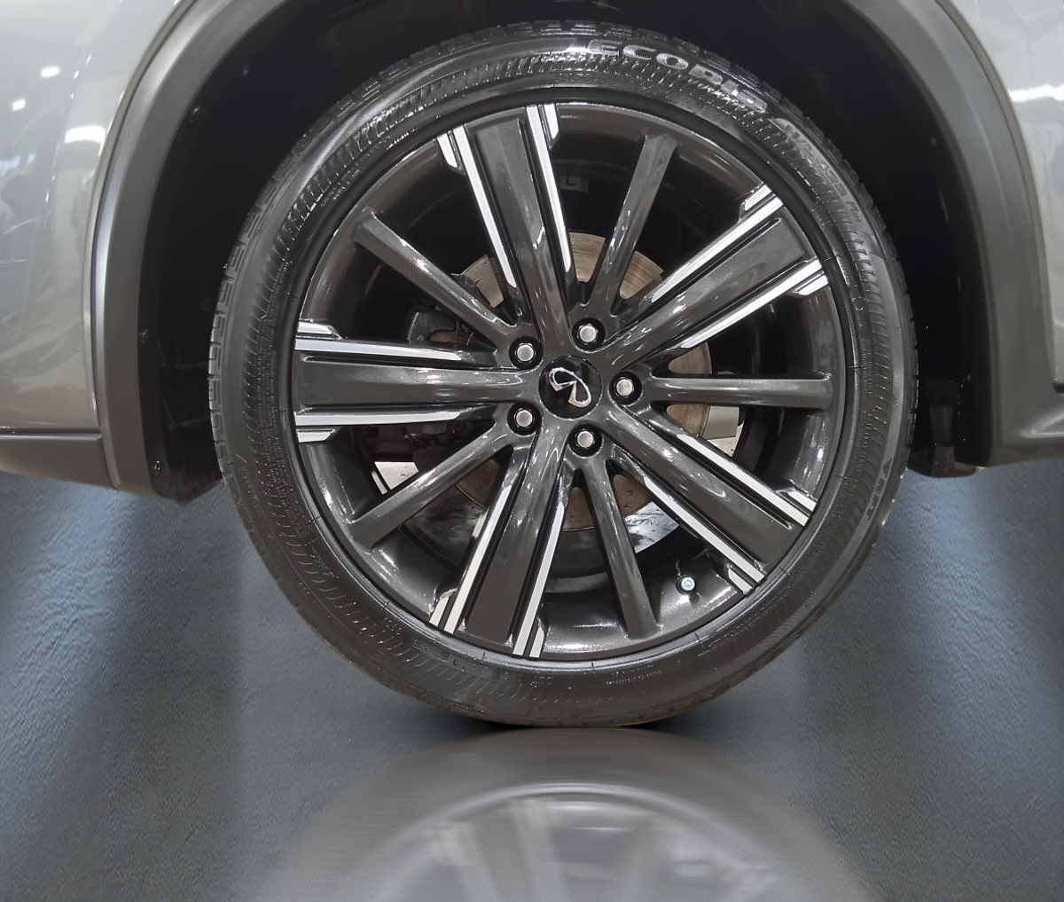 2022 Infiniti QX50 - Image 5