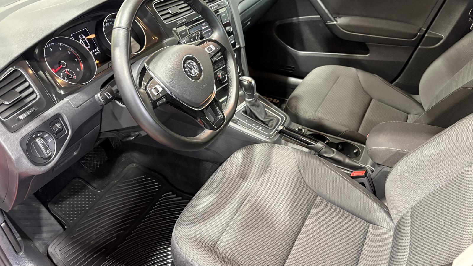 2018 Volkswagen Golf - Image 14