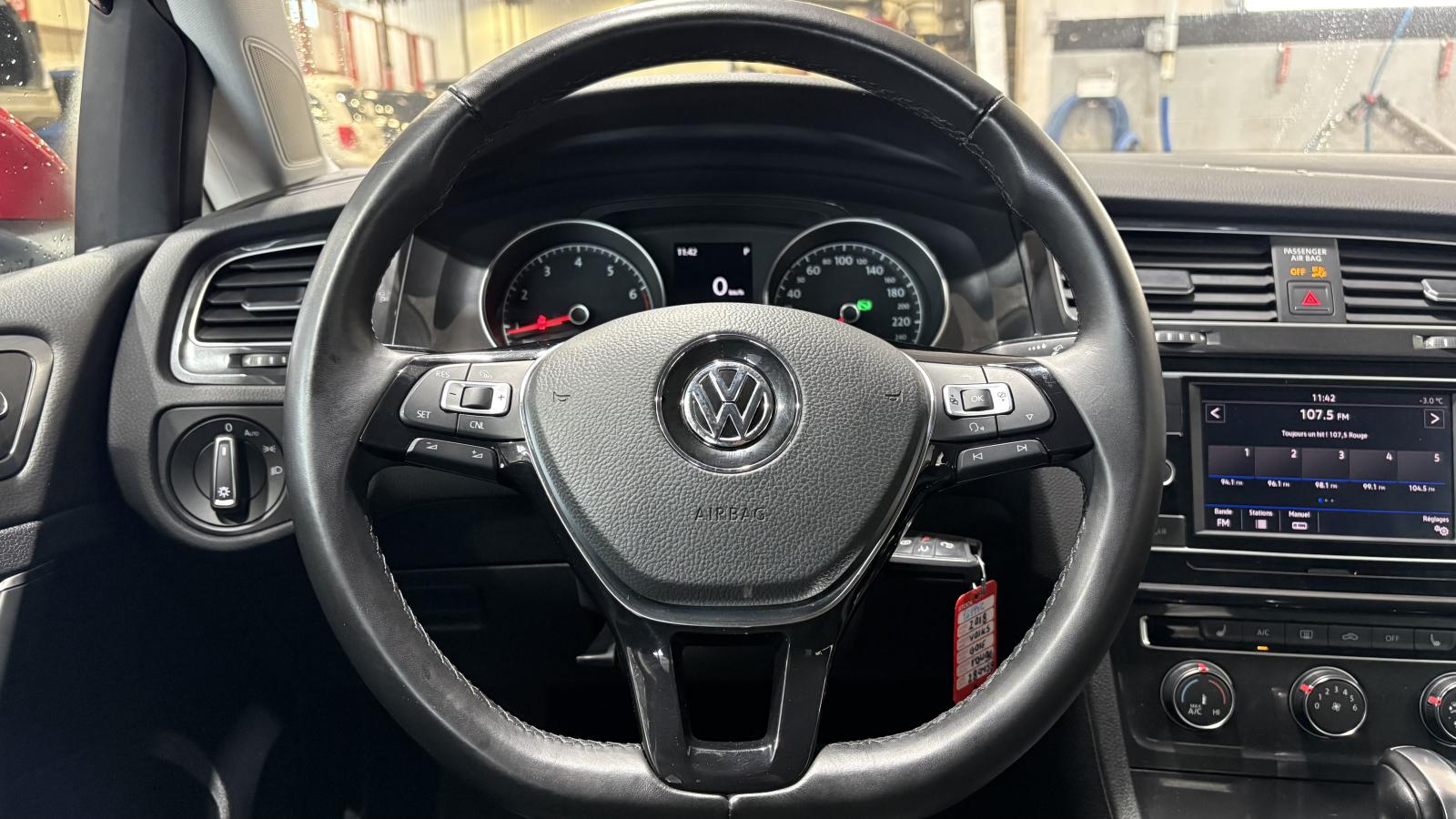 2018 Volkswagen Golf - Image 17