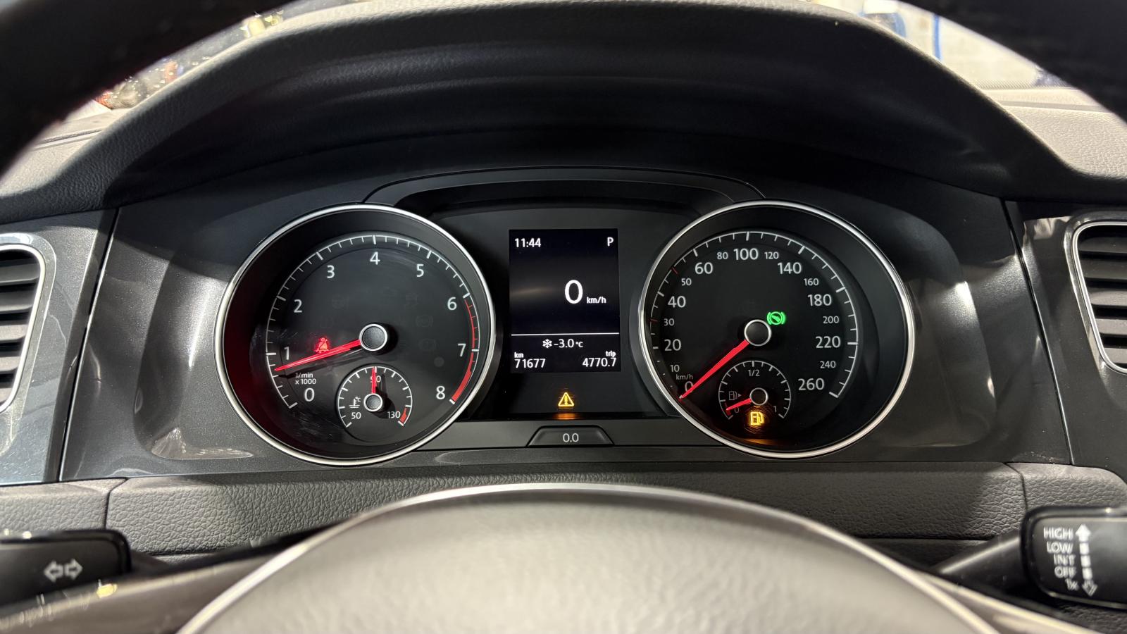 2018 Volkswagen Golf - Image 22