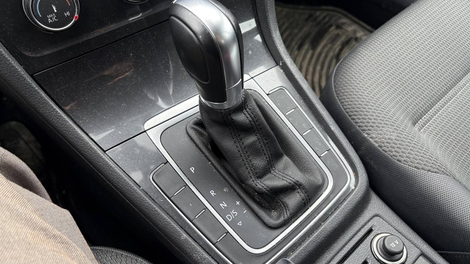 2018 Volkswagen Golf - Image 28