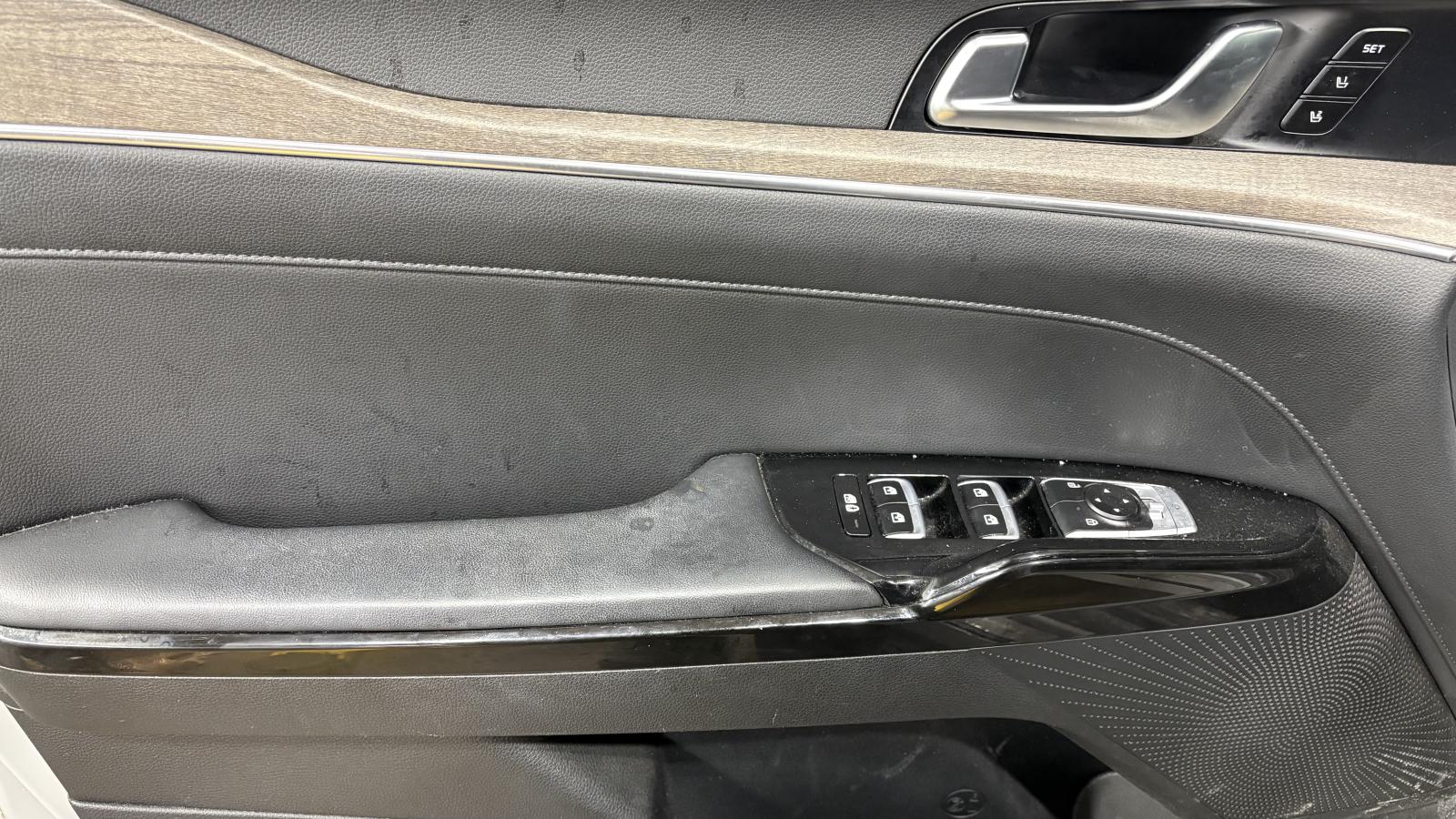 2023 Kia K5 - Image 11