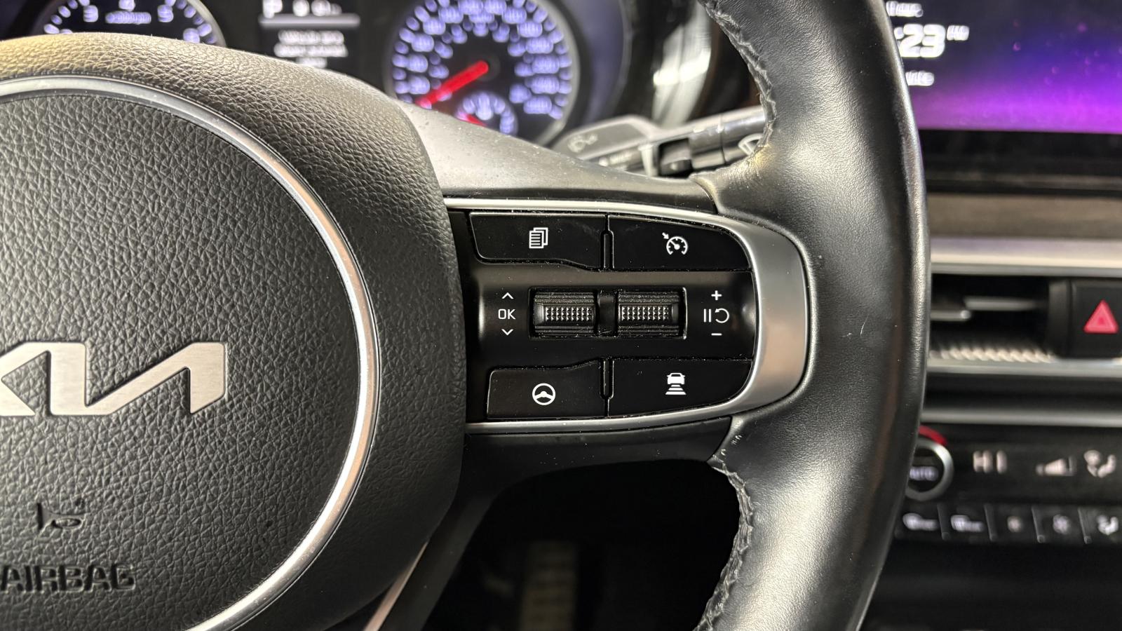 2023 Kia K5 - Image 23