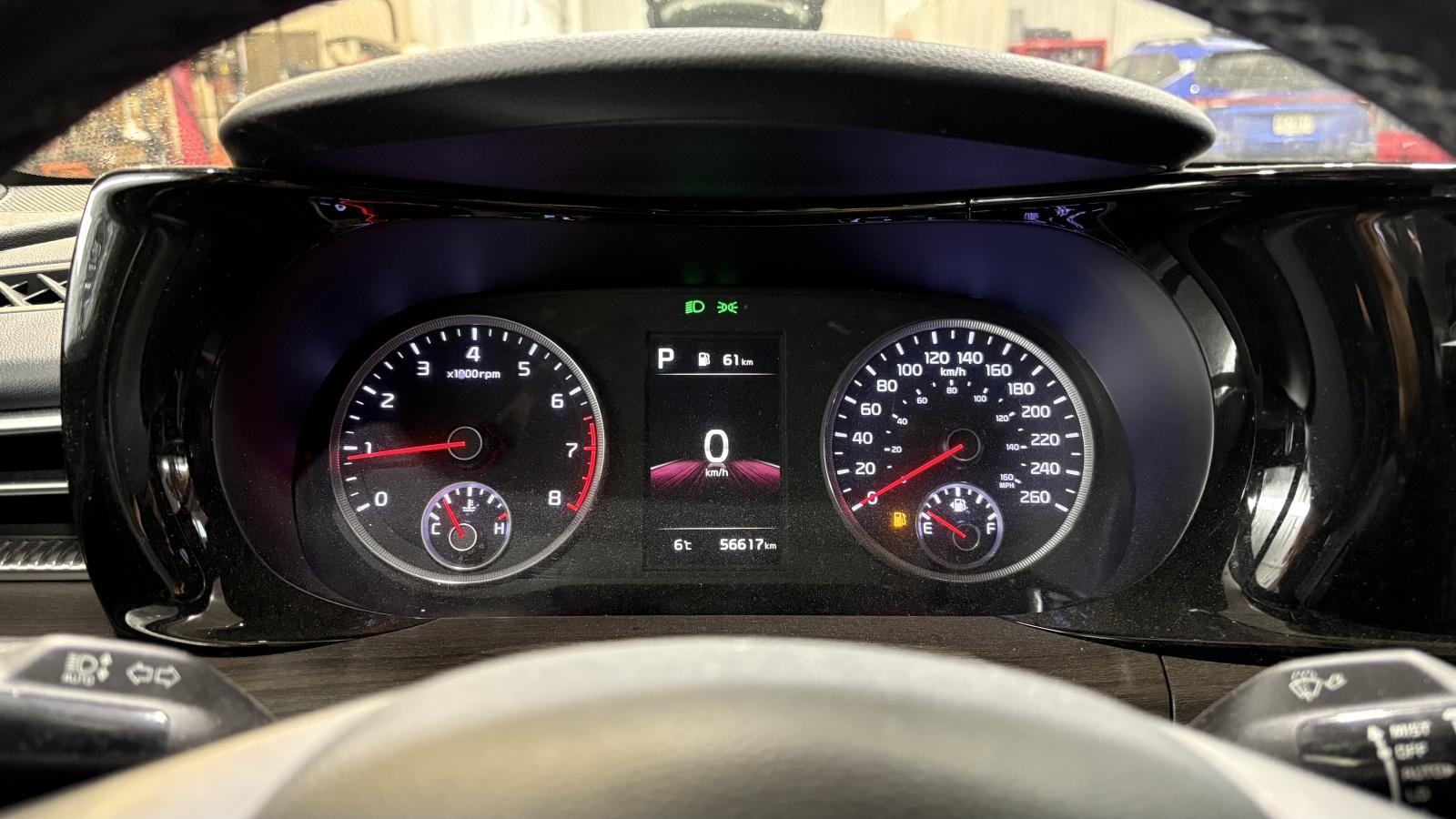 2023 Kia K5 - Image 25