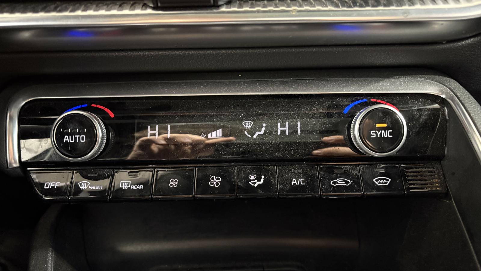 2023 Kia K5 - Image 32