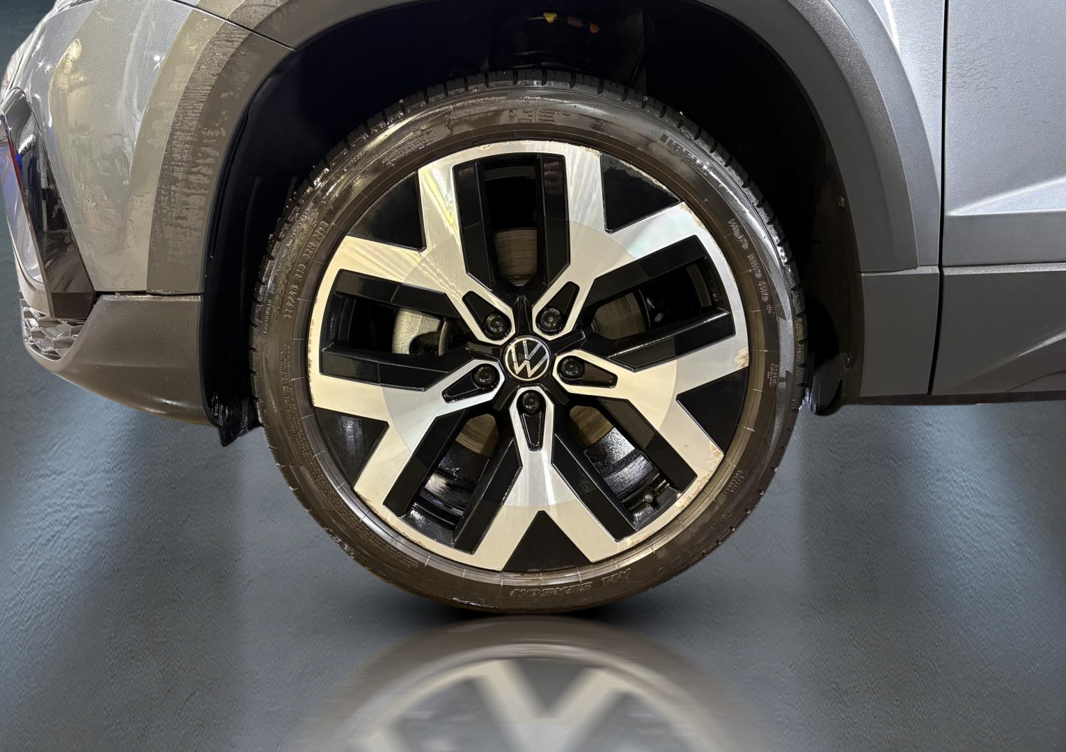 2023 Volkswagen Taos - Image 5