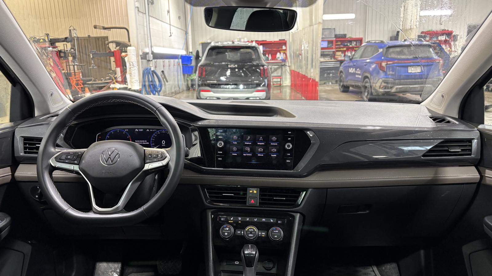 2023 Volkswagen Taos - Image 7