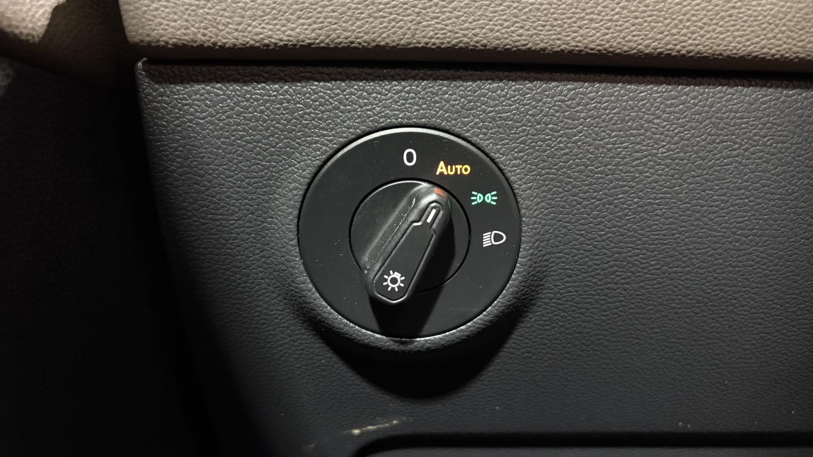 2023 Volkswagen Taos - Image 17