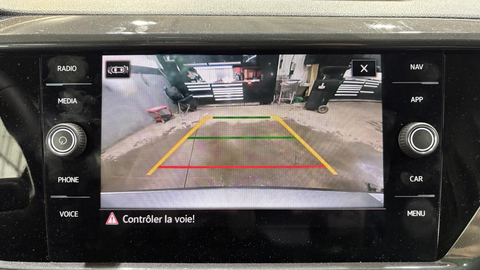 2023 Volkswagen Taos - Image 25