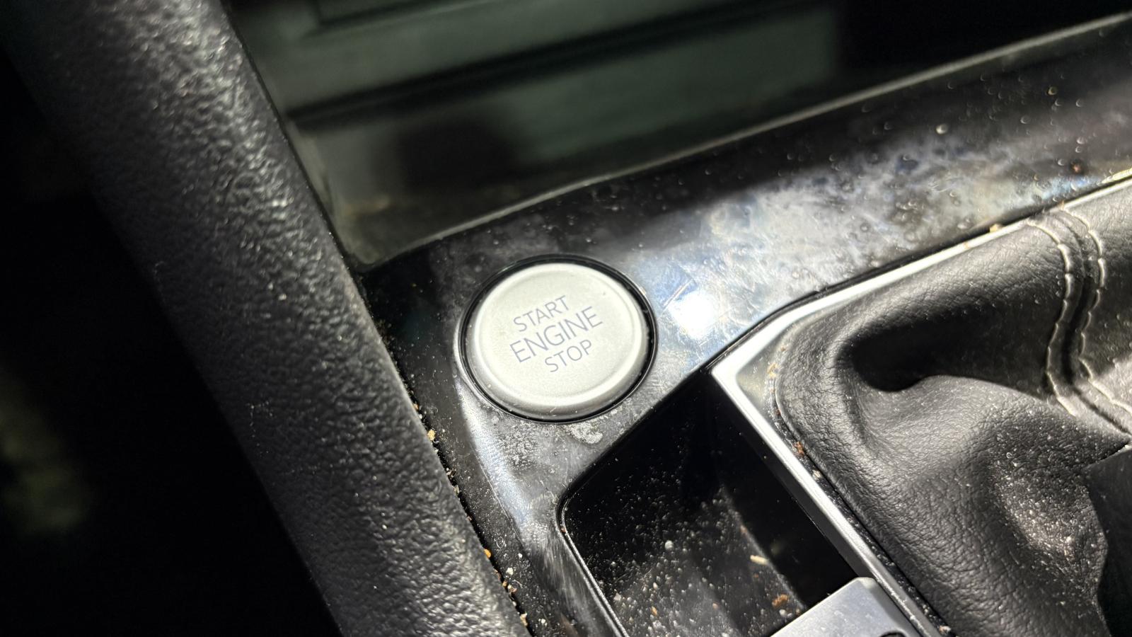 2023 Volkswagen Taos - Image 26