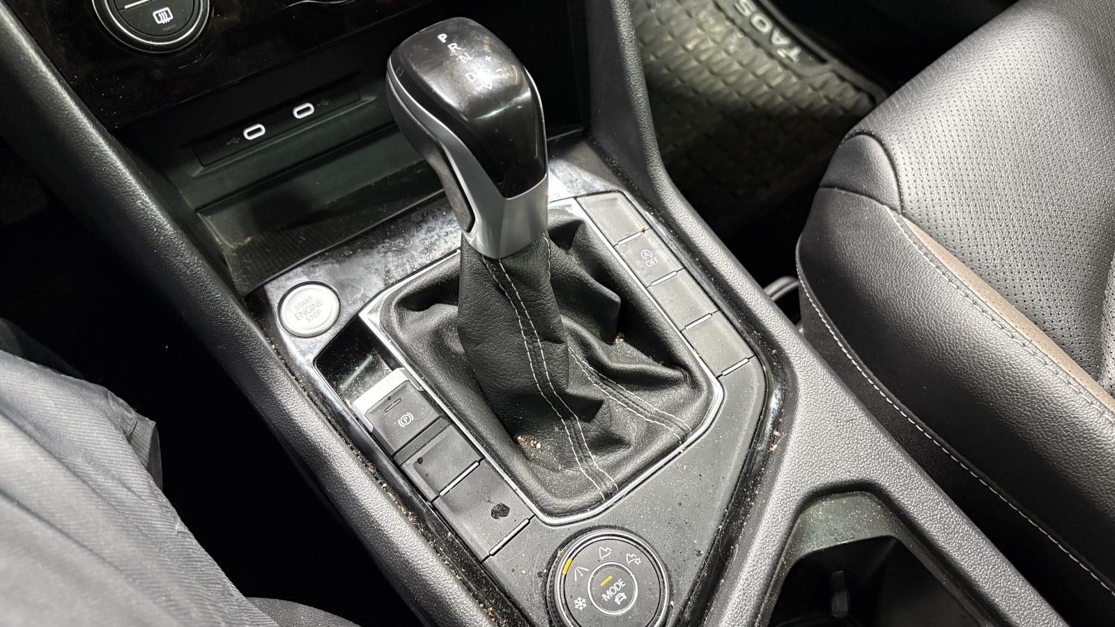 2023 Volkswagen Taos - Image 28