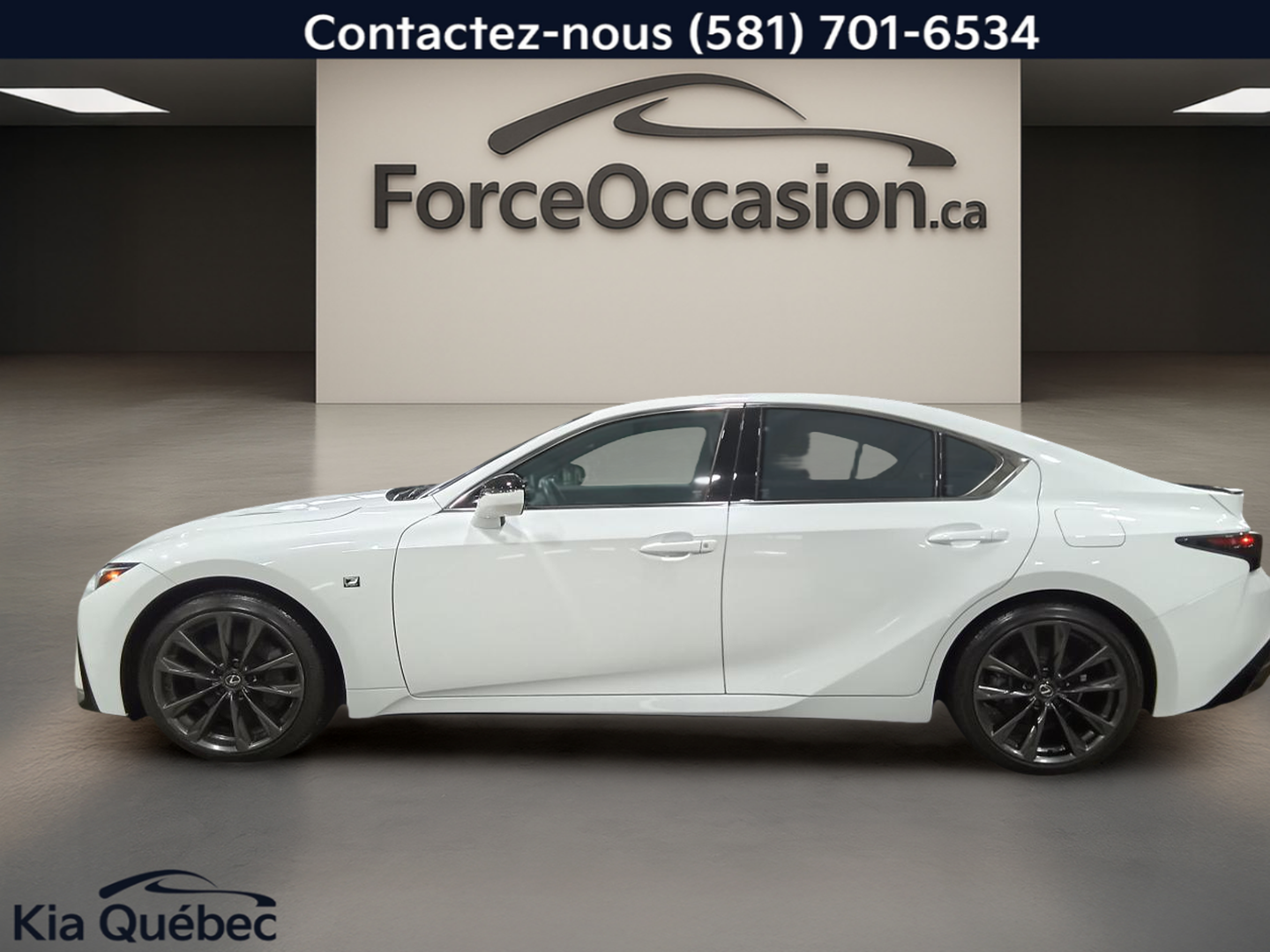 2024 Lexus IS 300 - Image 3