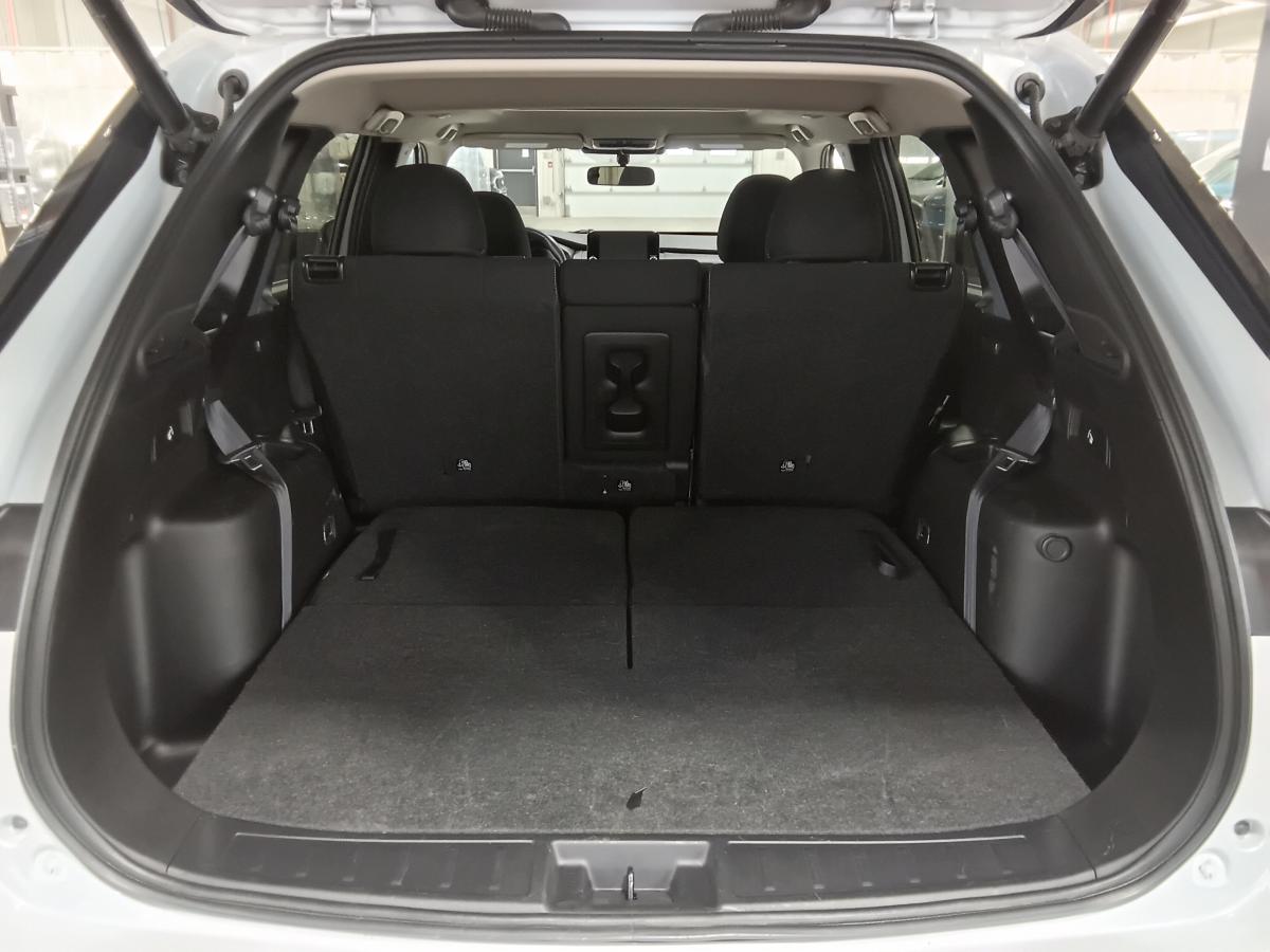 2024 Mitsubishi Outlander - Image 9