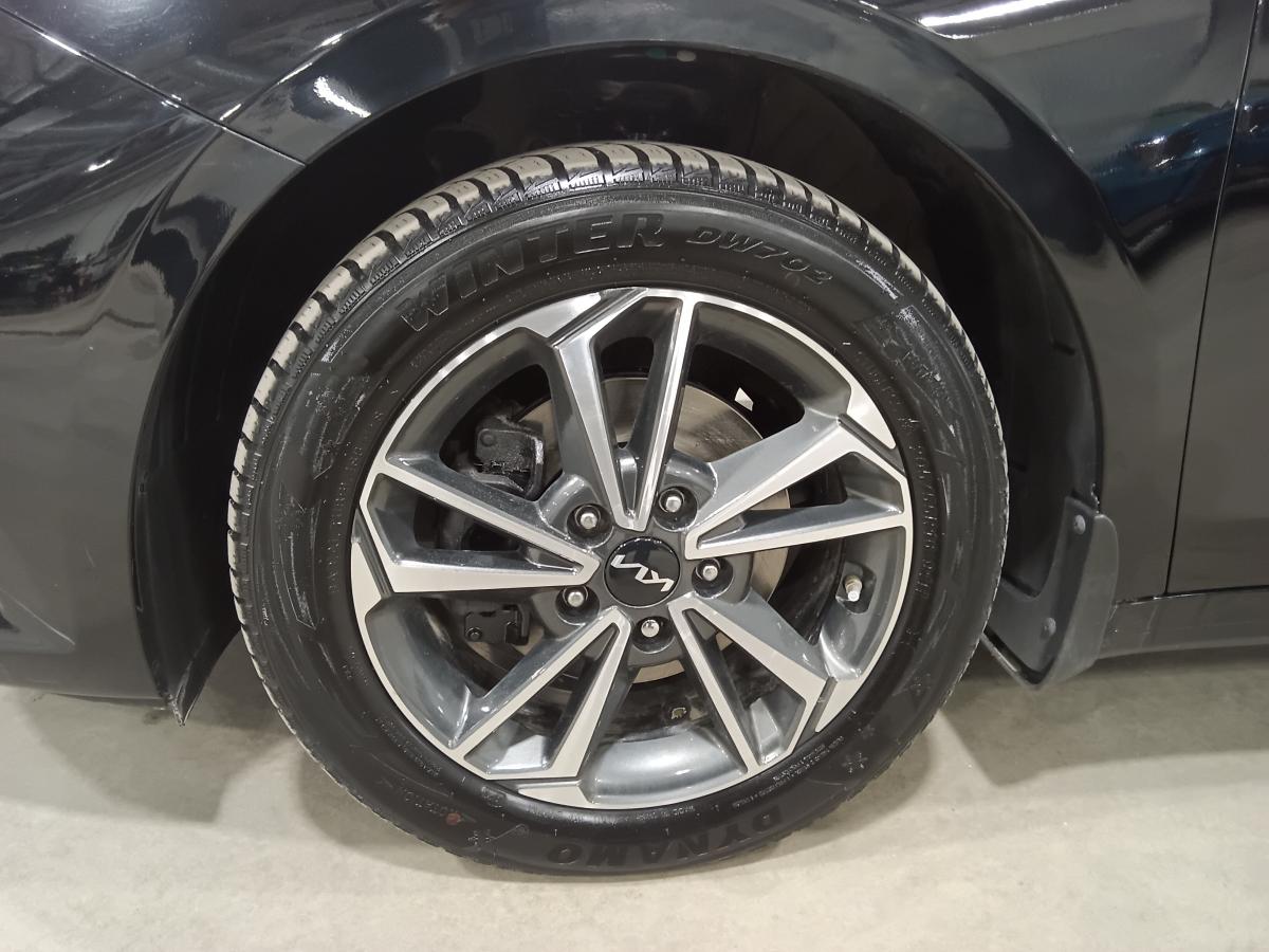 2023 Kia Forte - Image 6