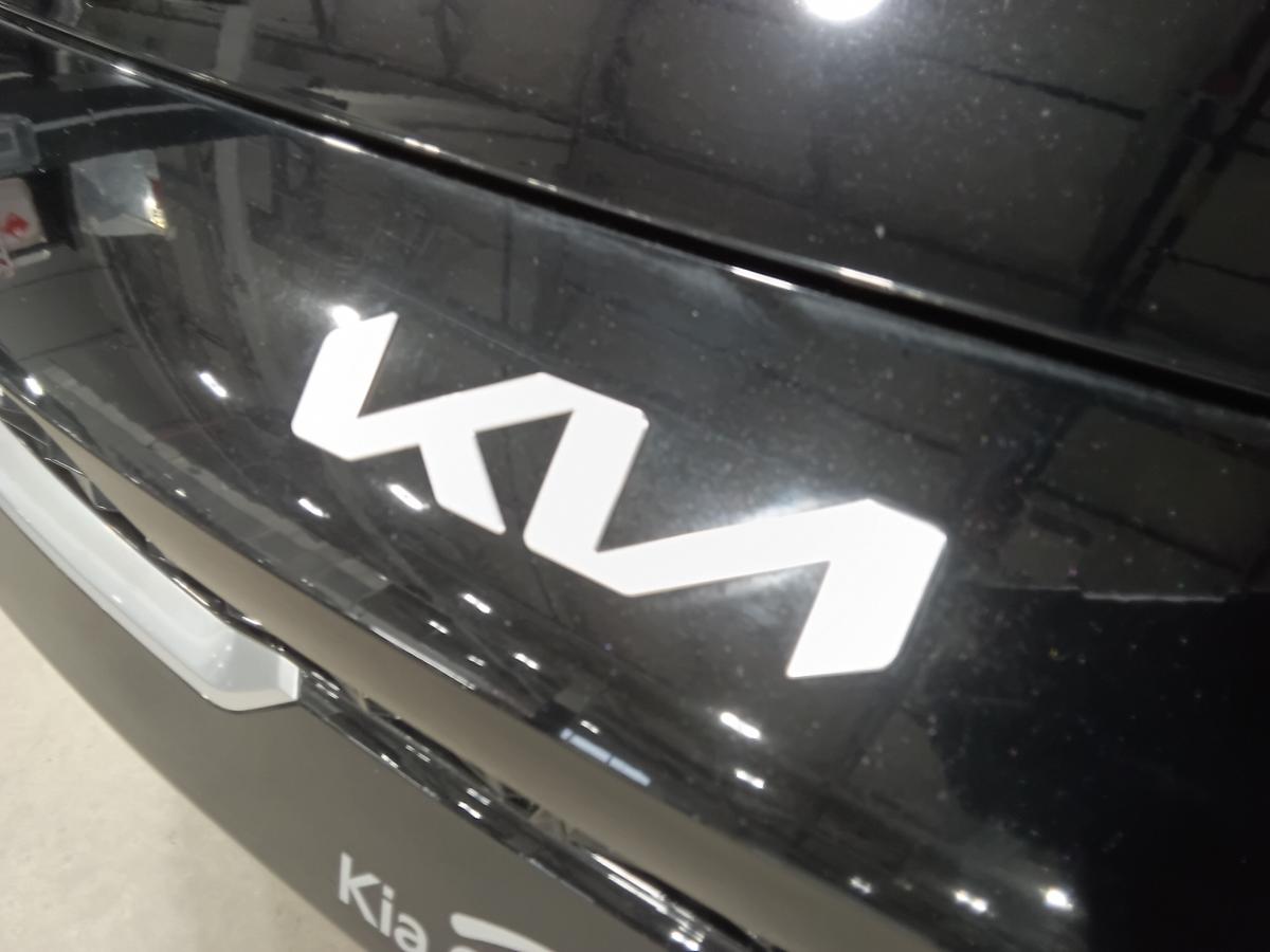 2023 Kia Forte - Image 11