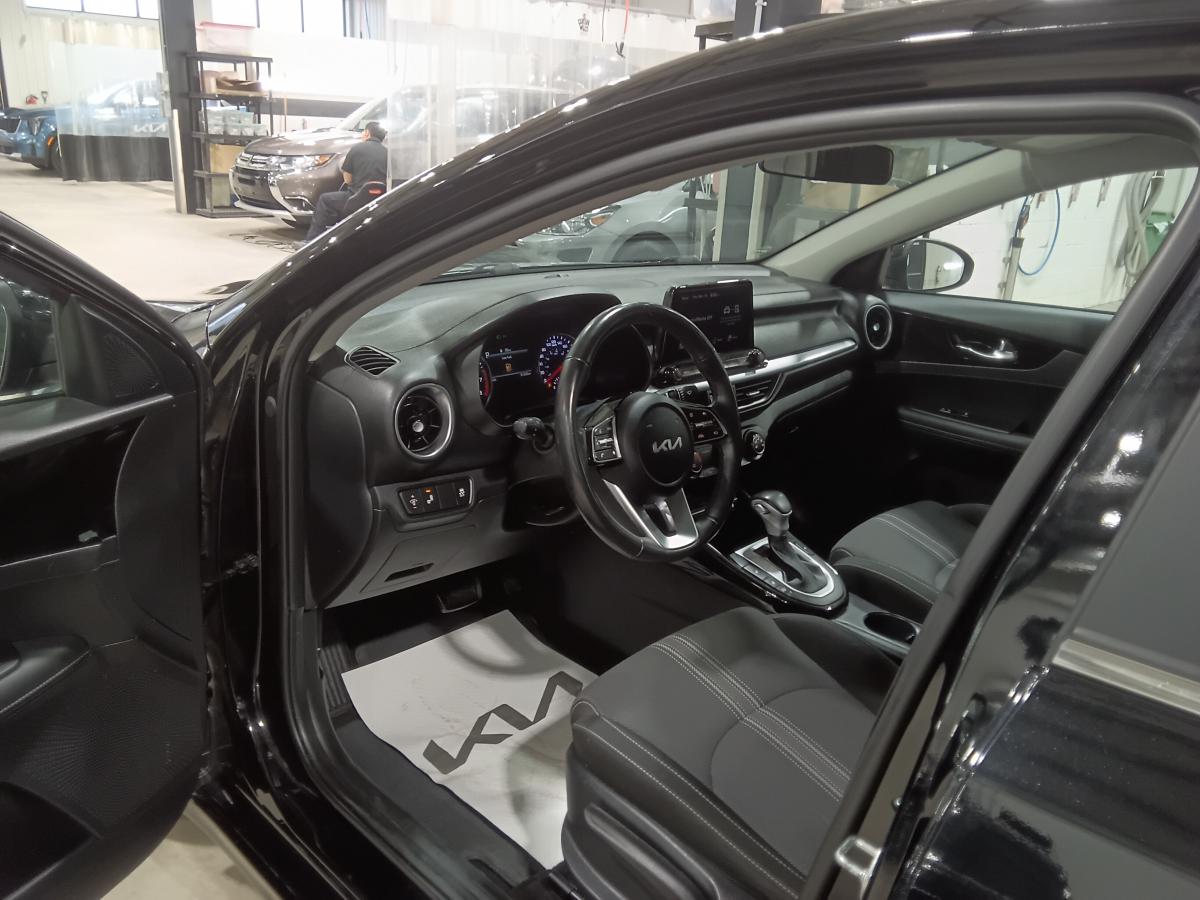 2023 Kia Forte - Image 14