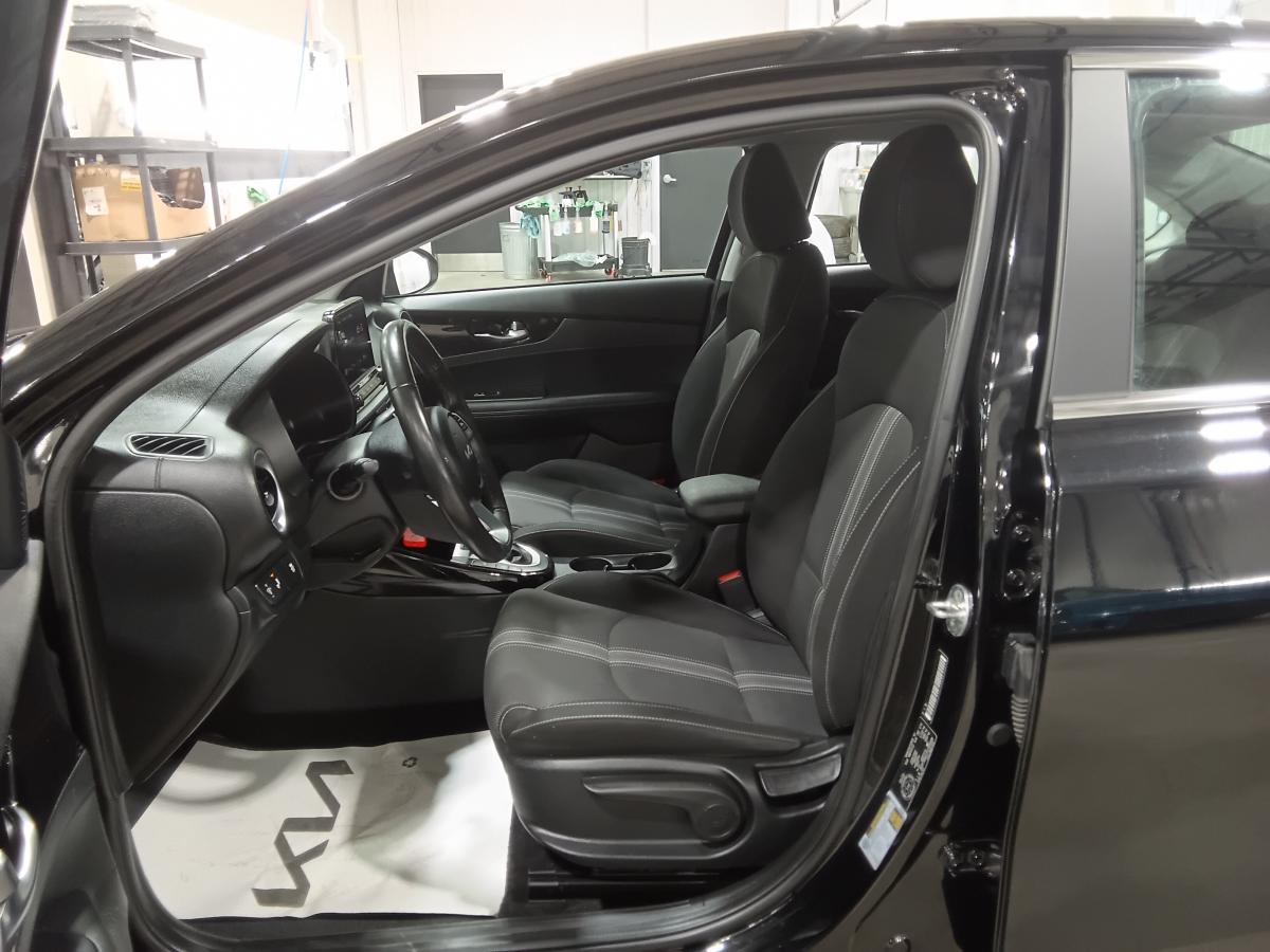 2023 Kia Forte - Image 21