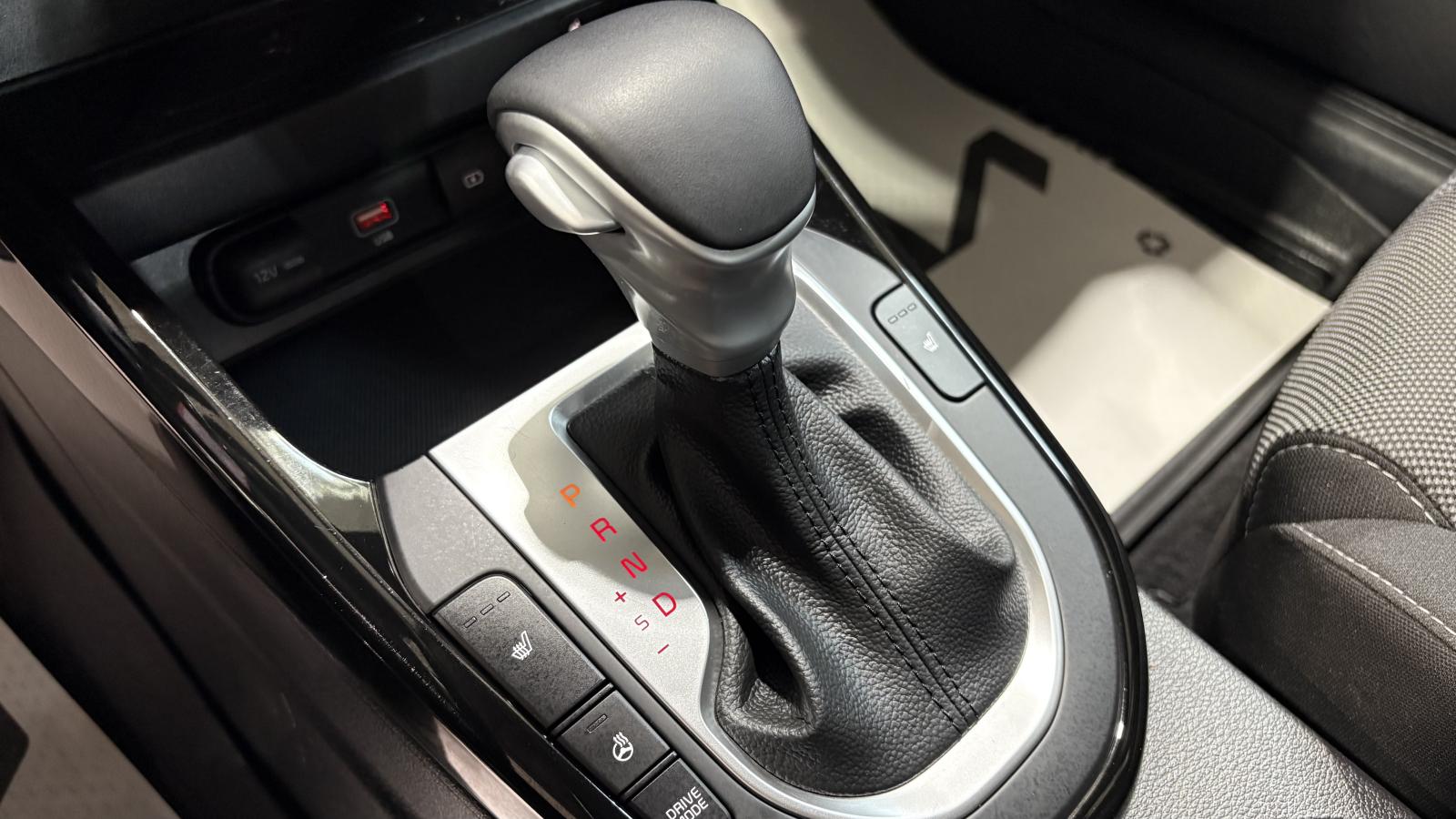 2024 Kia Forte - Image 20