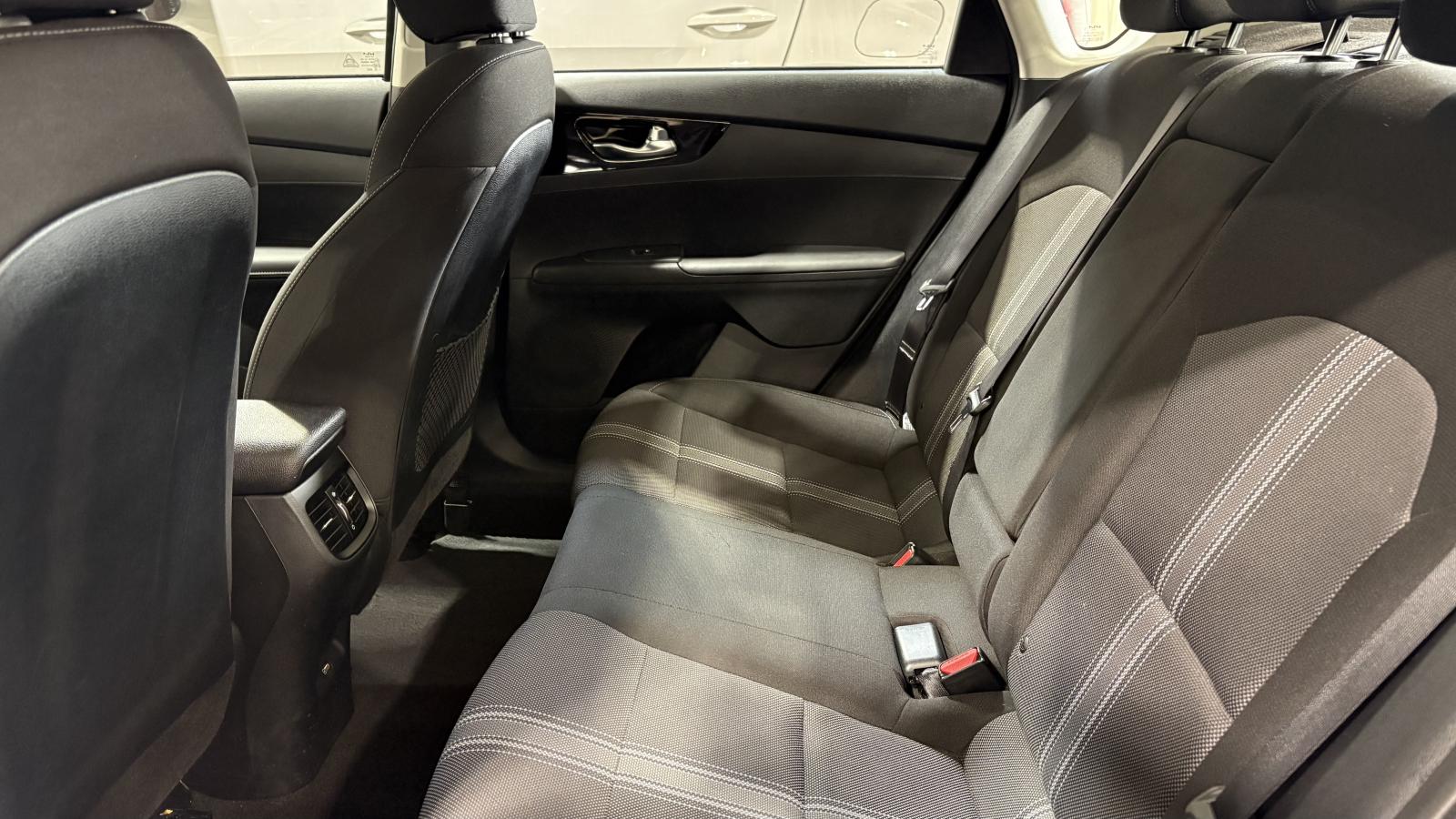 2024 Kia Forte - Image 25