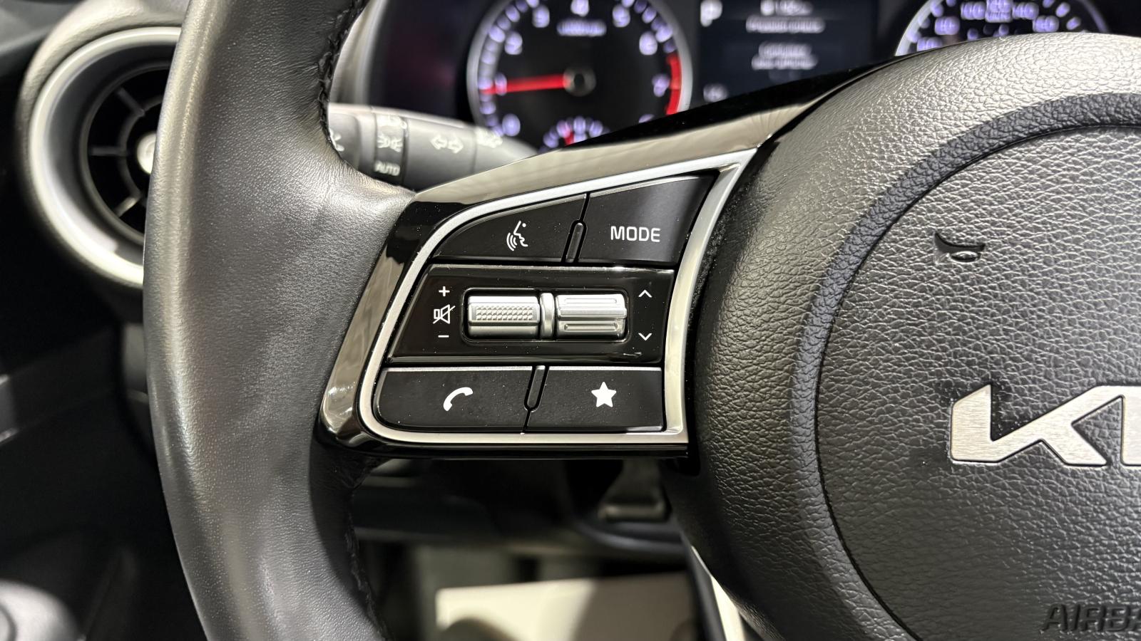 2024 Kia Forte - Image 30