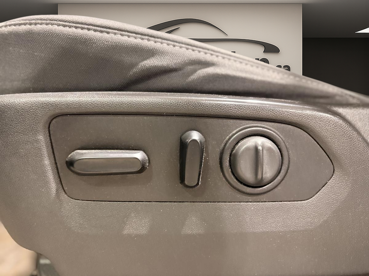 2021 GMC Sierra 2500 HD - Image 22