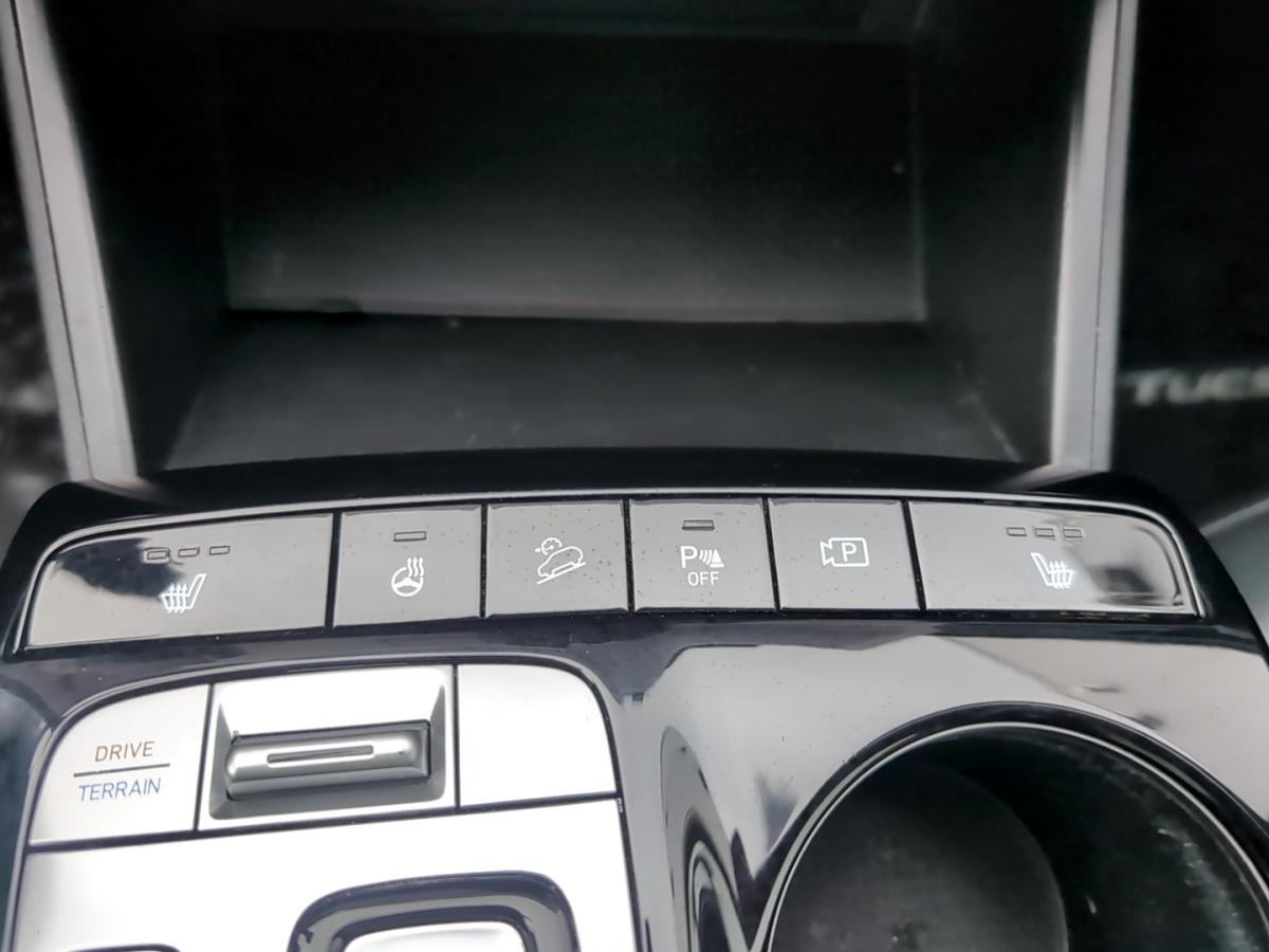 2024 Hyundai Tucson Hybrid - Image 17