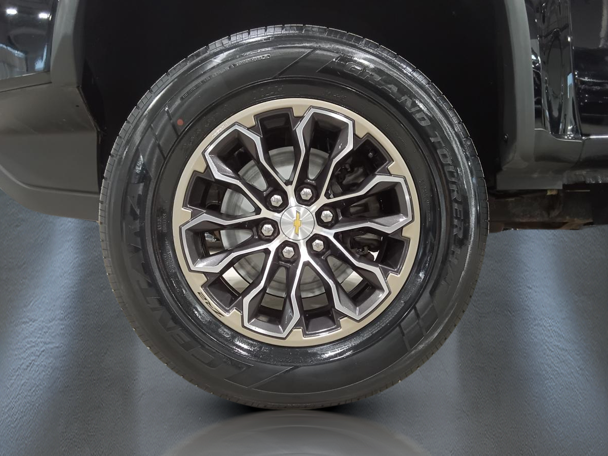 2021 Chevrolet Colorado - Image 13