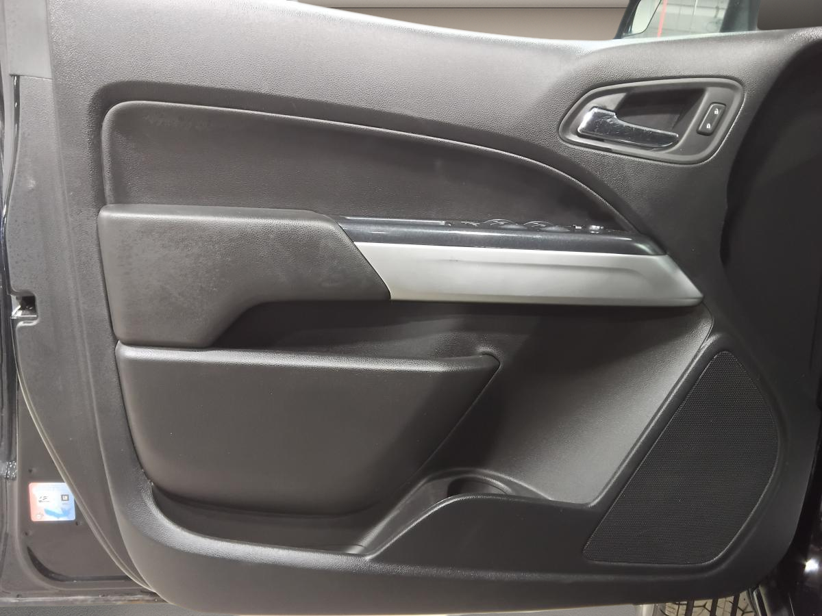 2021 Chevrolet Colorado - Image 23