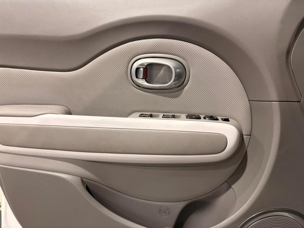 2017 Kia Soul EV - Image 21