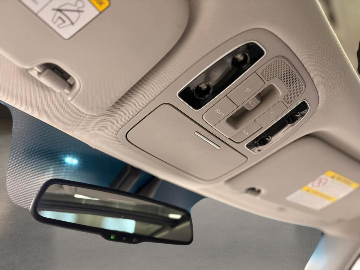 2017 Kia Soul EV - Image 22