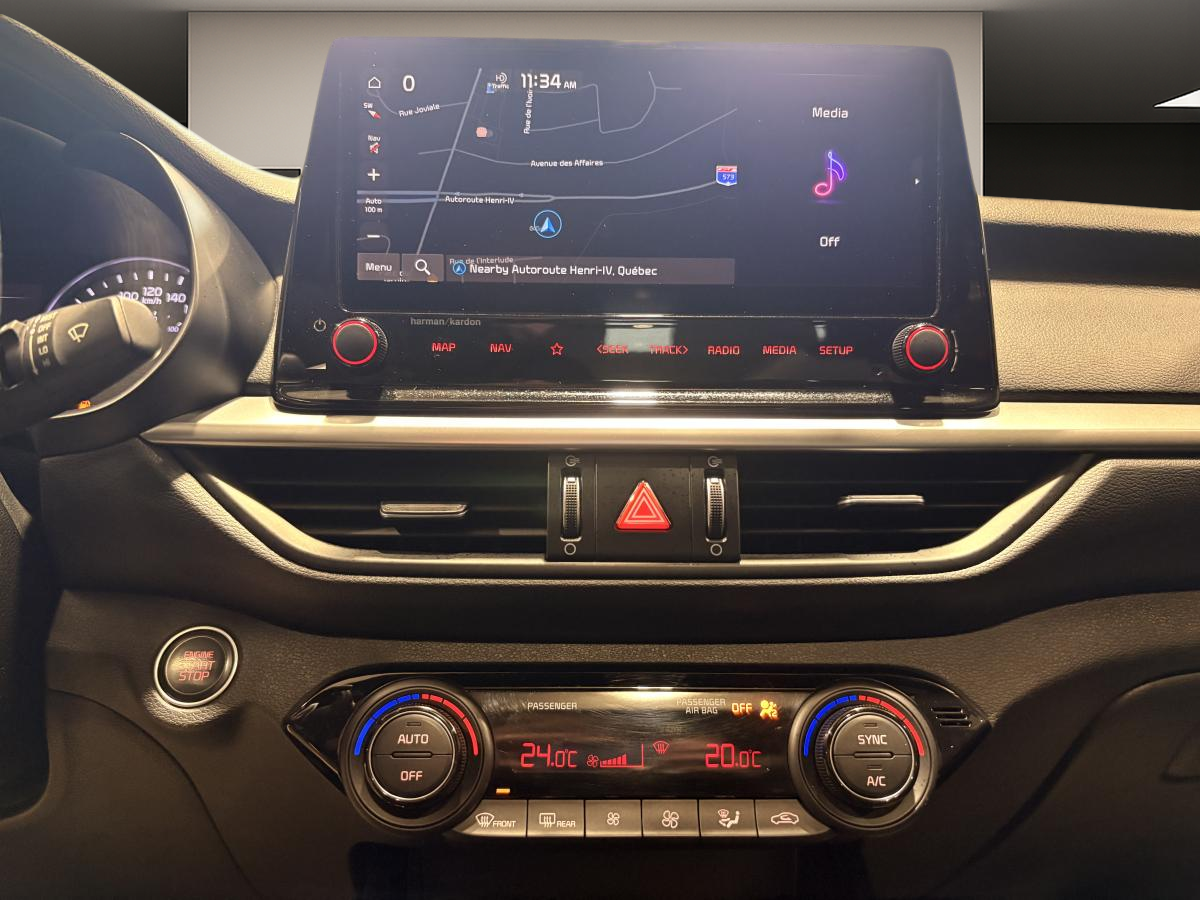 2023 Kia Forte - Image 17