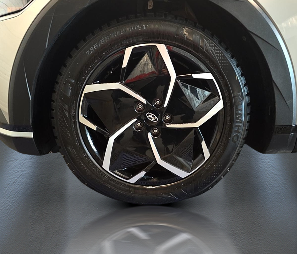 2023 Hyundai IONIQ 5 - Image 10