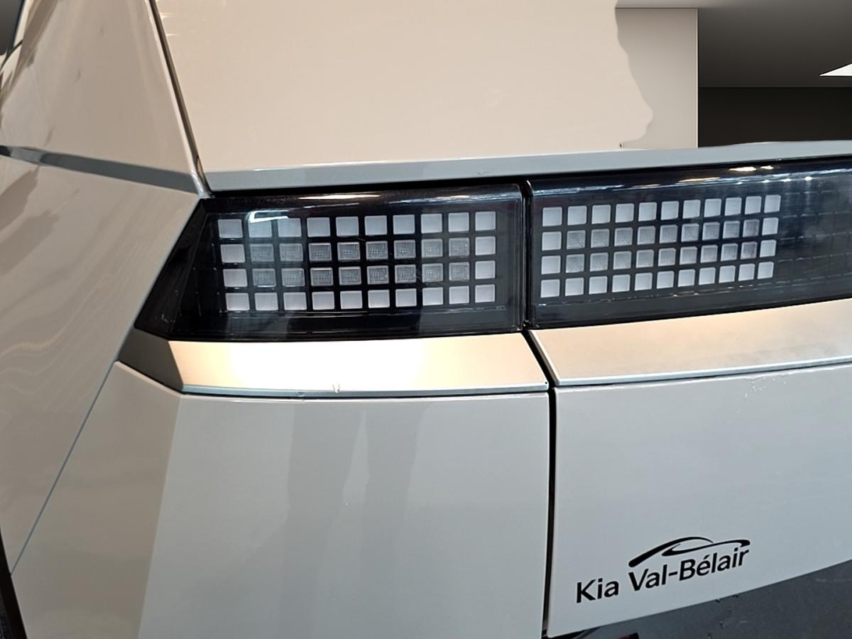 2023 Hyundai IONIQ 5 - Image 24