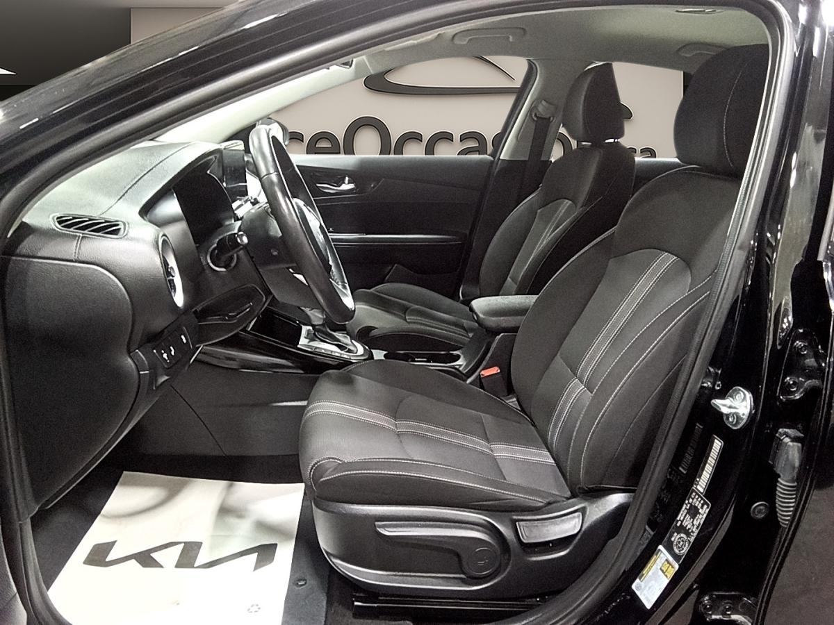 2024 Kia Forte - Image 19