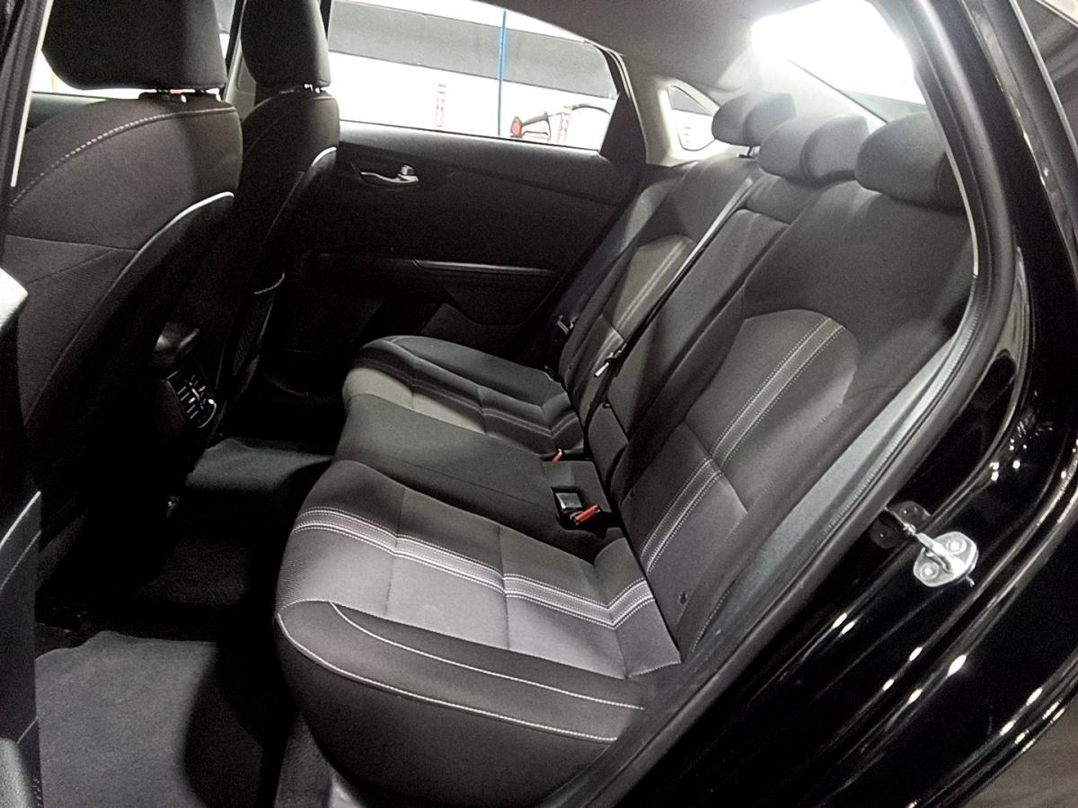 2024 Kia Forte - Image 21