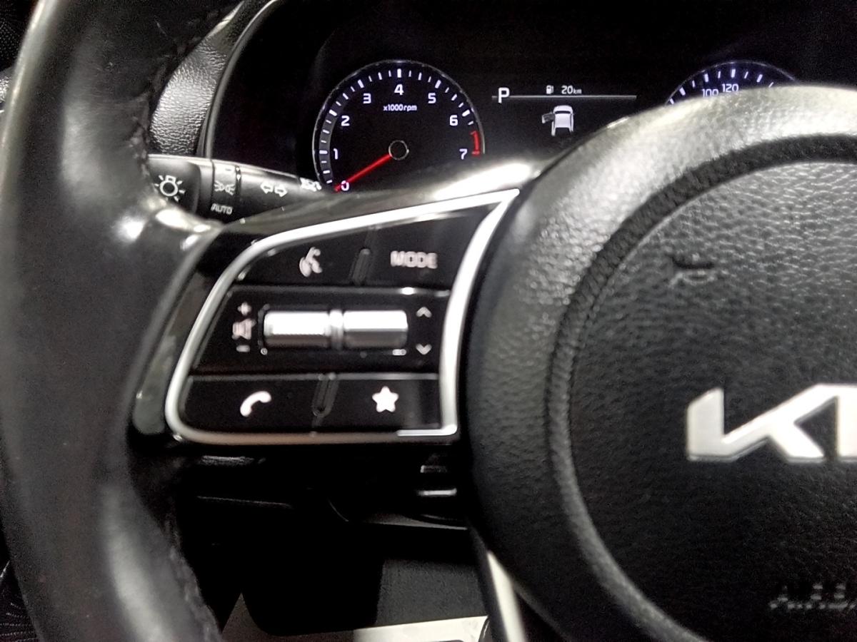 2024 Kia Forte - Image 27