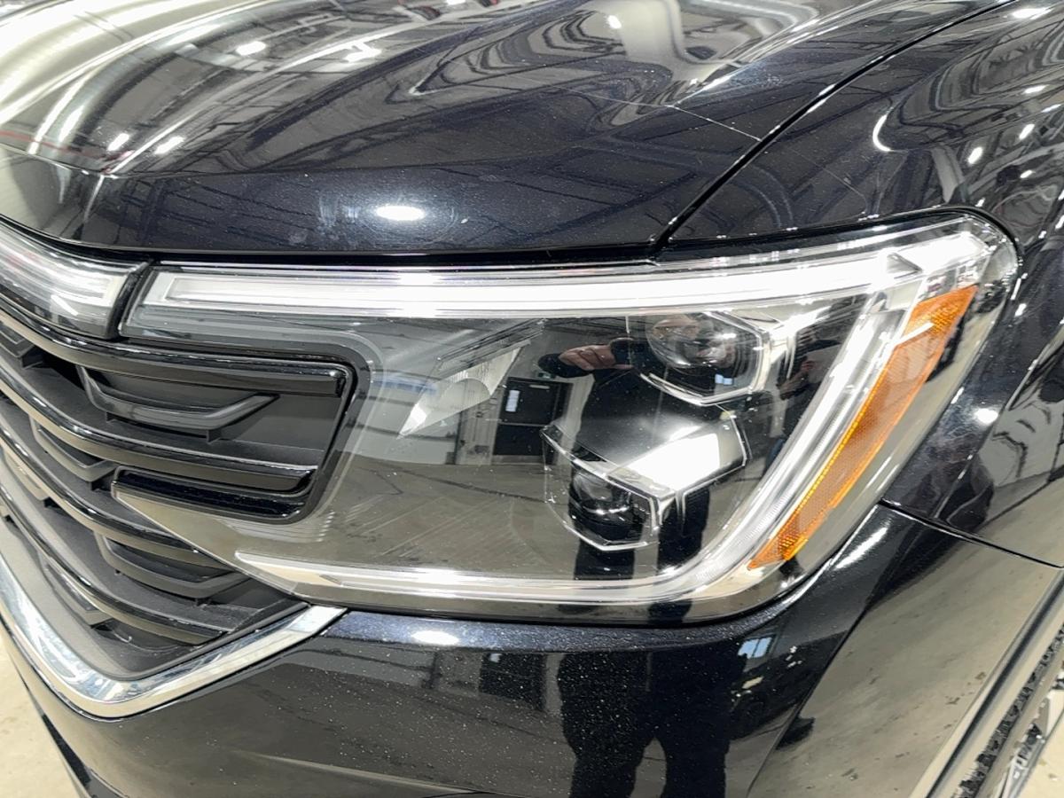 2025 Volkswagen Atlas - Image 12