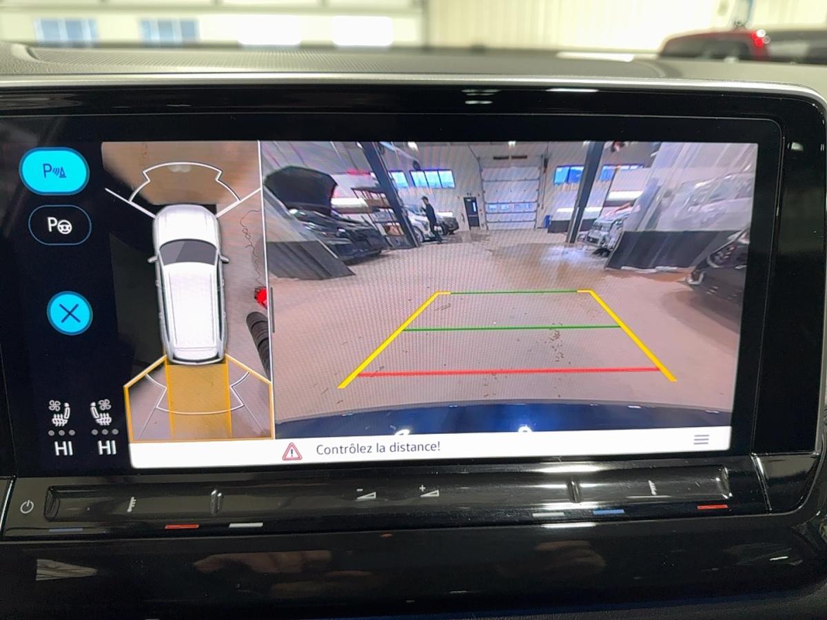 2025 Volkswagen Atlas - Image 21