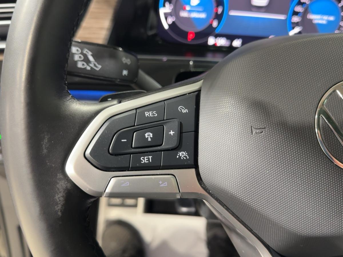 2025 Volkswagen Atlas - Image 31